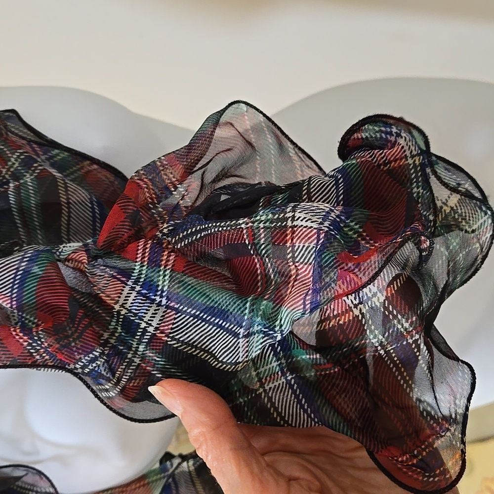 Lauren Ralph Lauren Ruffled Holiday Plaid Oblong Scarf Silk NWT - Picture 6 of 11